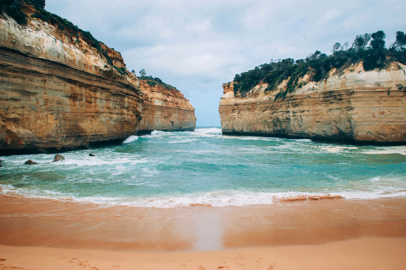 Loch Ard Gorge - Best Stops Along The Great Ocean Road