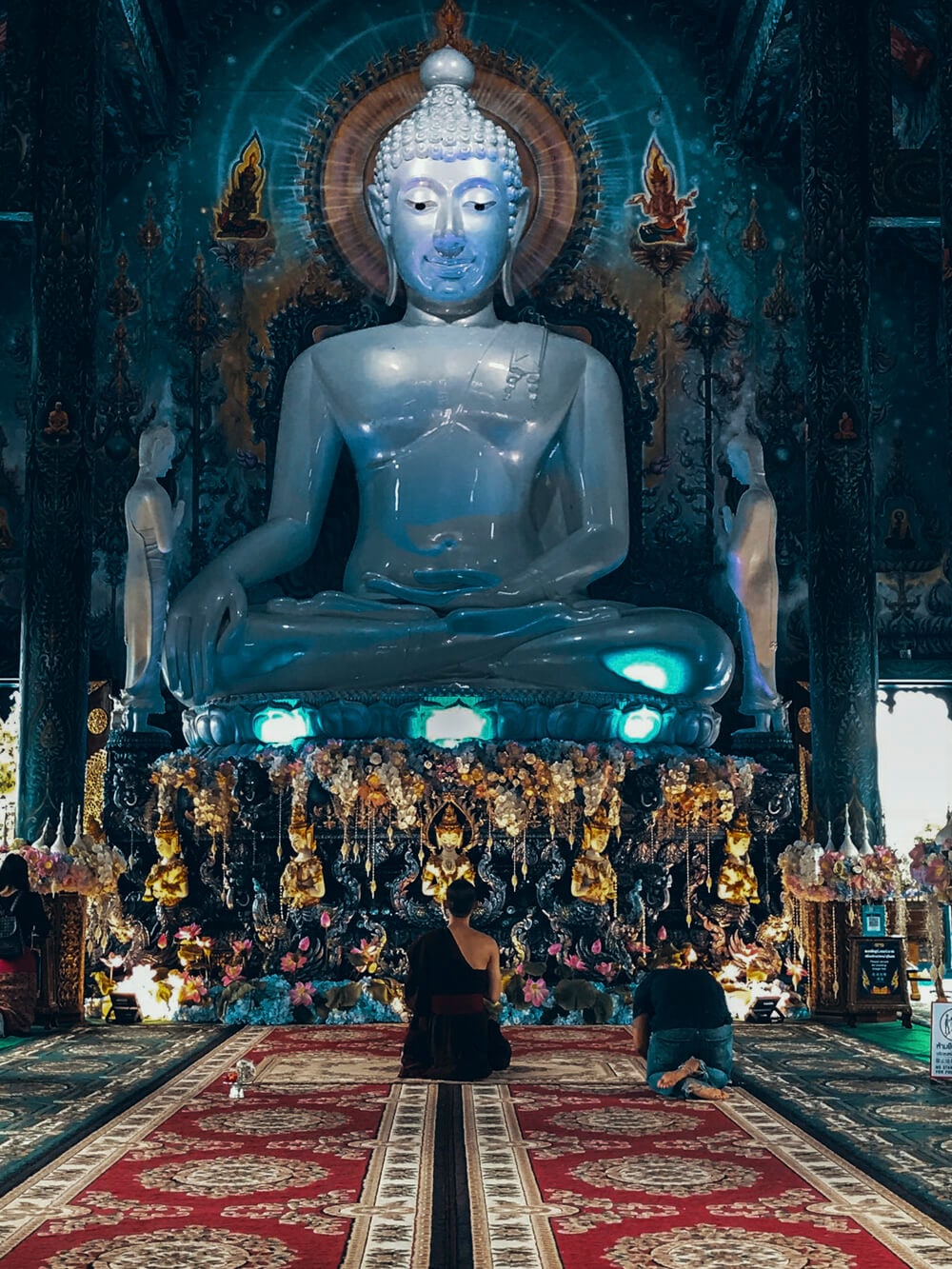 Wat Rong Suea Ten - The Blue Temple In Chiang Mai